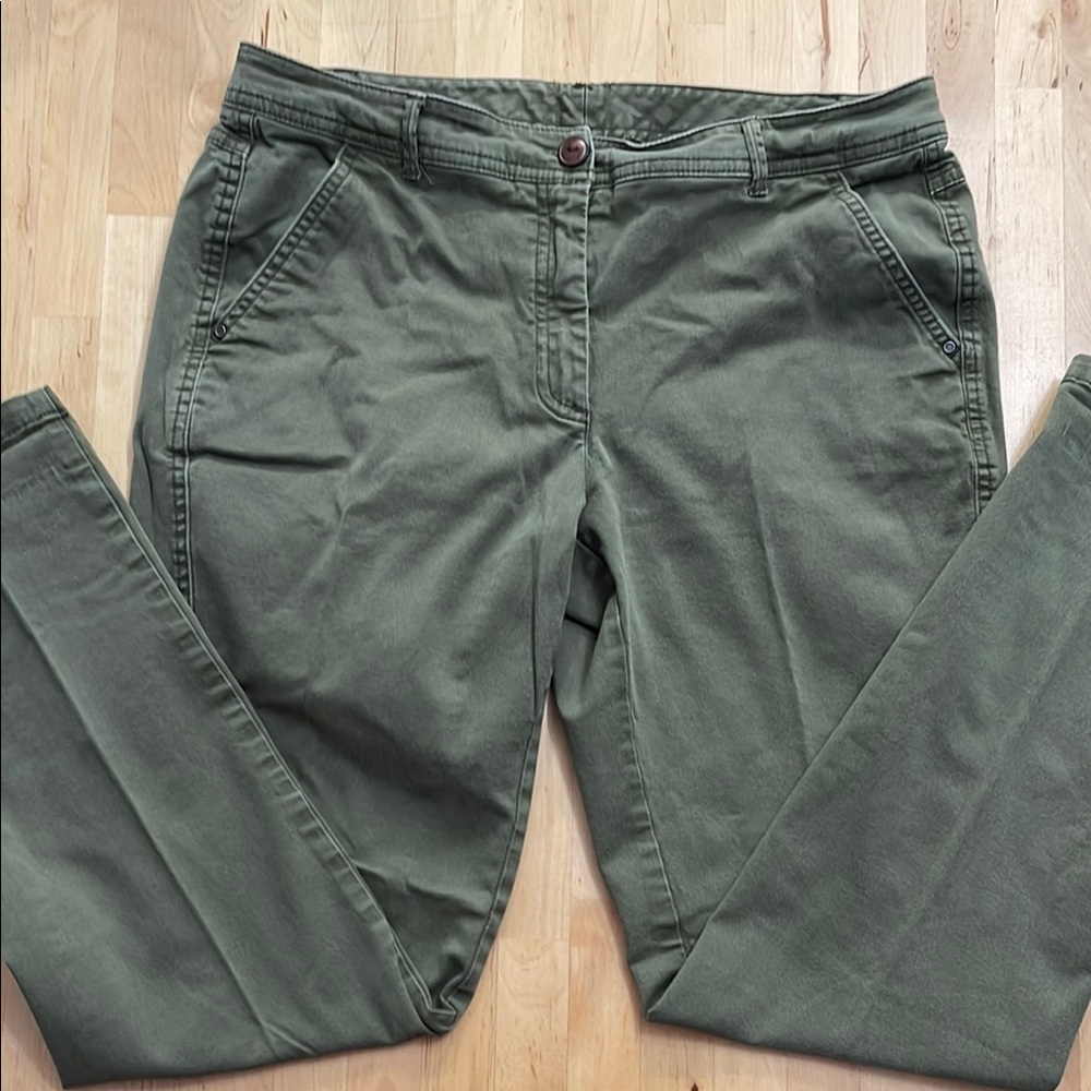 WOOLWORTHS LOW-RISE KHAKIS PANTS WOMEN 10 ARMY GREEN 4-POCKET 98%-COTTON RELAXED